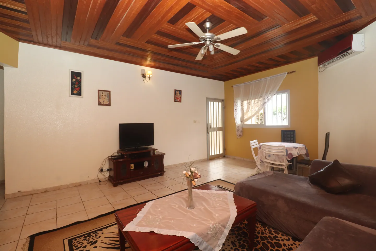 Studio Meublé Mahelet, Kribi (2/9)