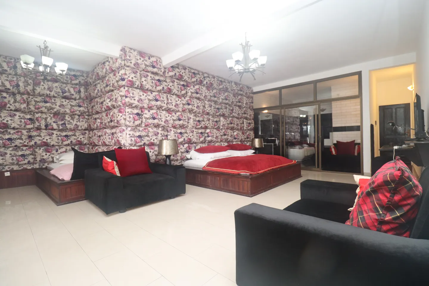 Chambre Meublée Deido, Douala (1/20)