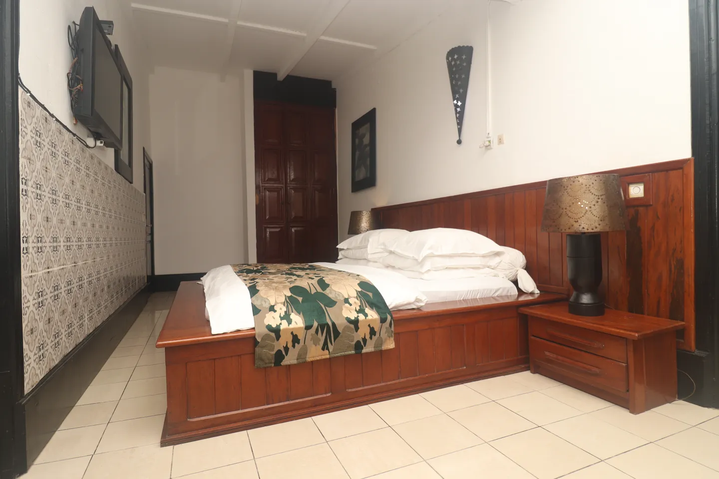 Chambre Meublée Deido, Douala (1/19)