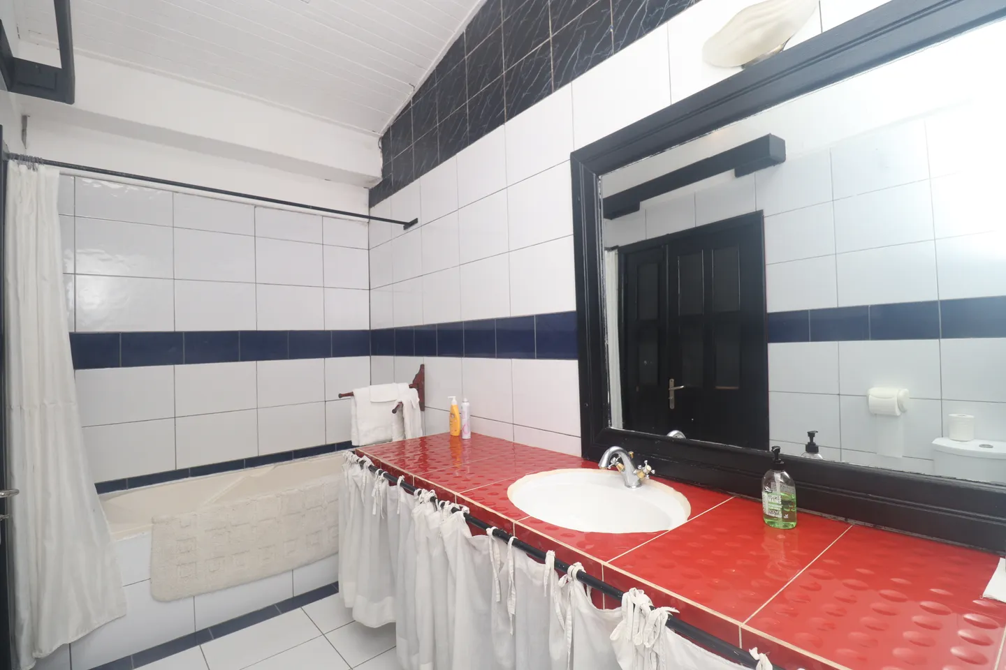 Chambre Meublée Deido, Douala (9/19)