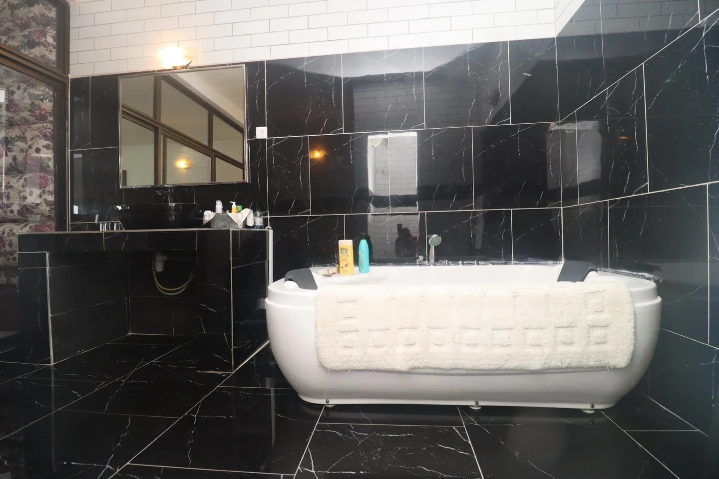 Chambre Meublée Deido, Douala (9/20)
