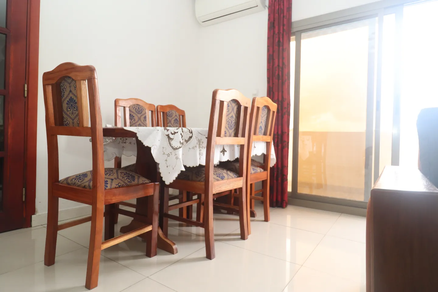 Appartement Meublé Bonapriso, Douala (3/17)