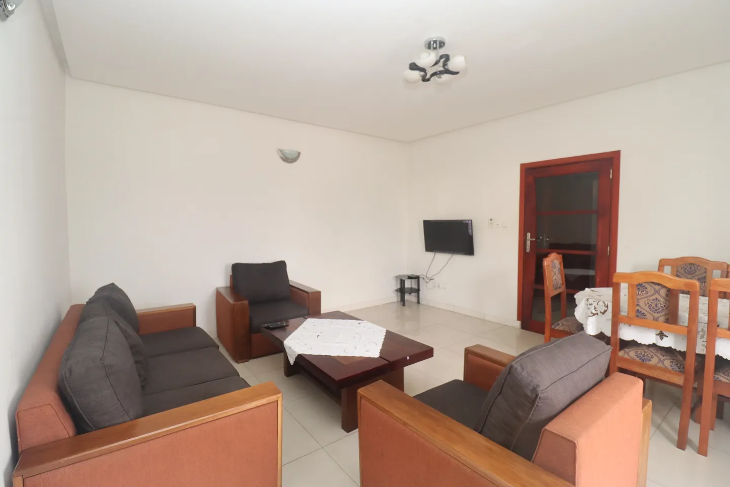 Appartement Meublé Bonapriso, Douala (4/17)