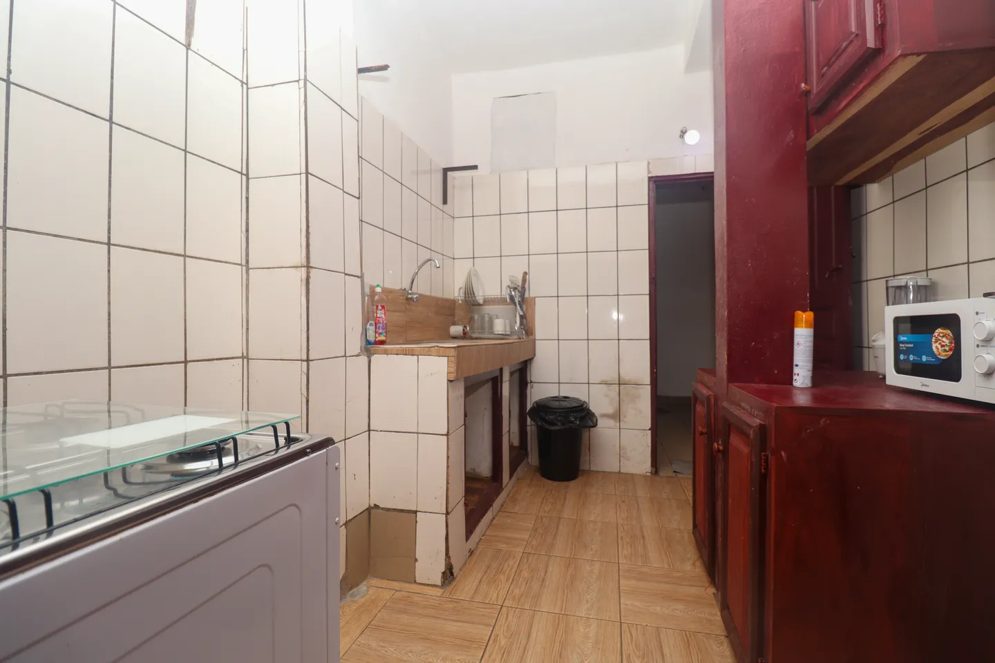 Appartement Meublé Bonamoussadi, Douala (4/12)