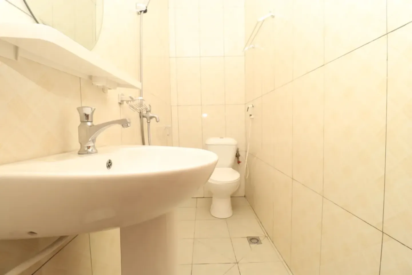 Chambre Meublée Mpolongwe 1, Kribi (6/7)