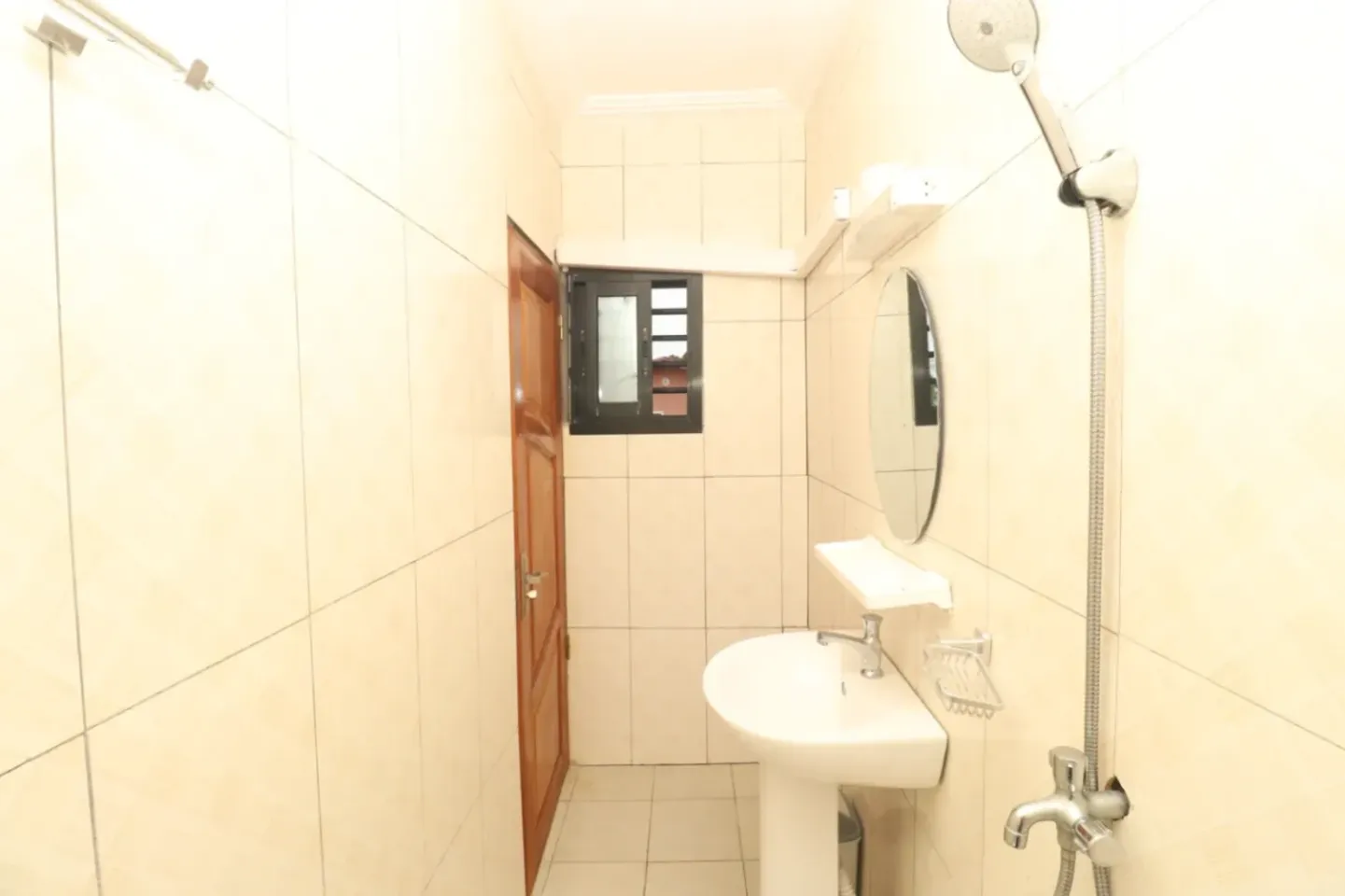Chambre Meublée Mpolongwe 1, Kribi (7/7)