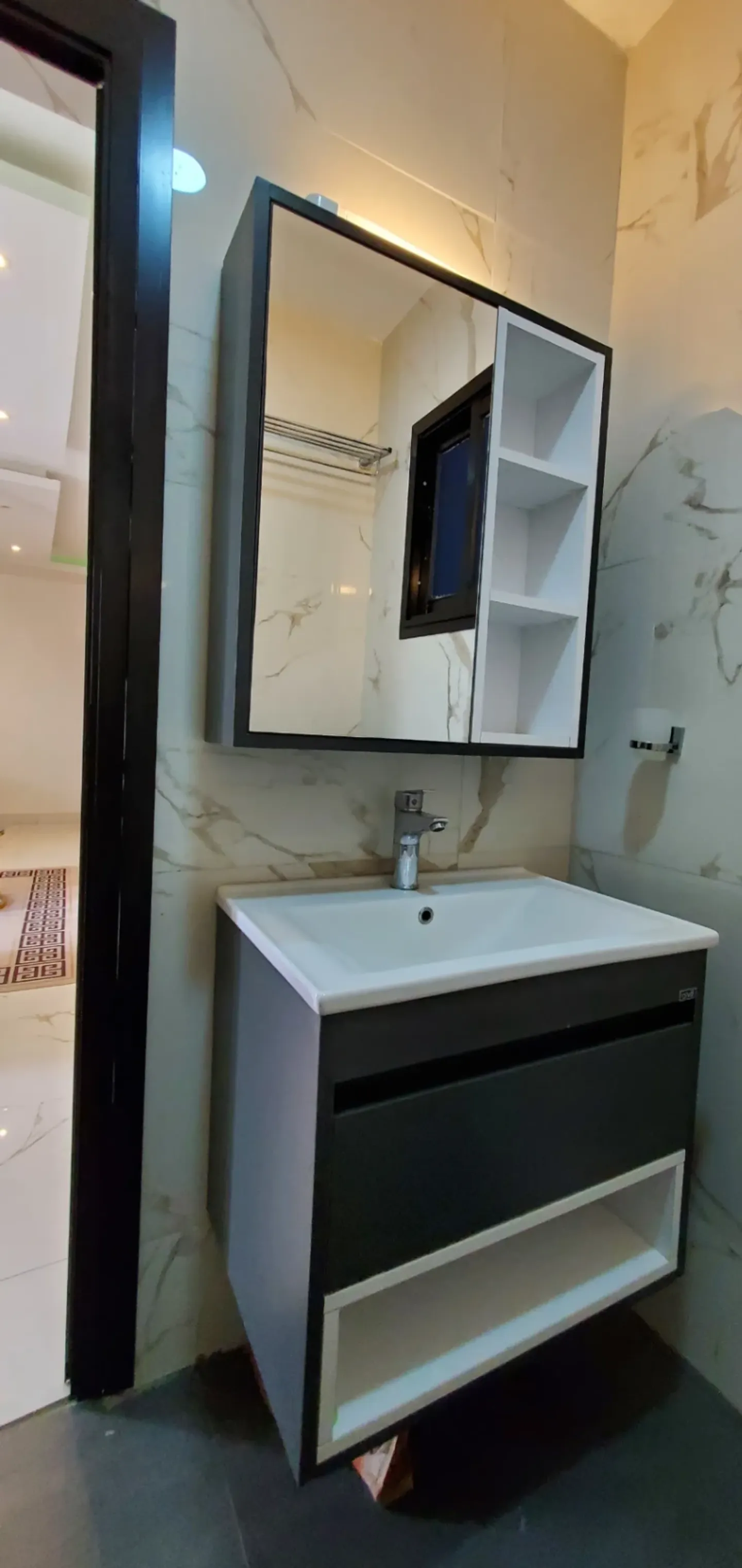 Chambre Meublée Bonaberi, Douala (4/7)