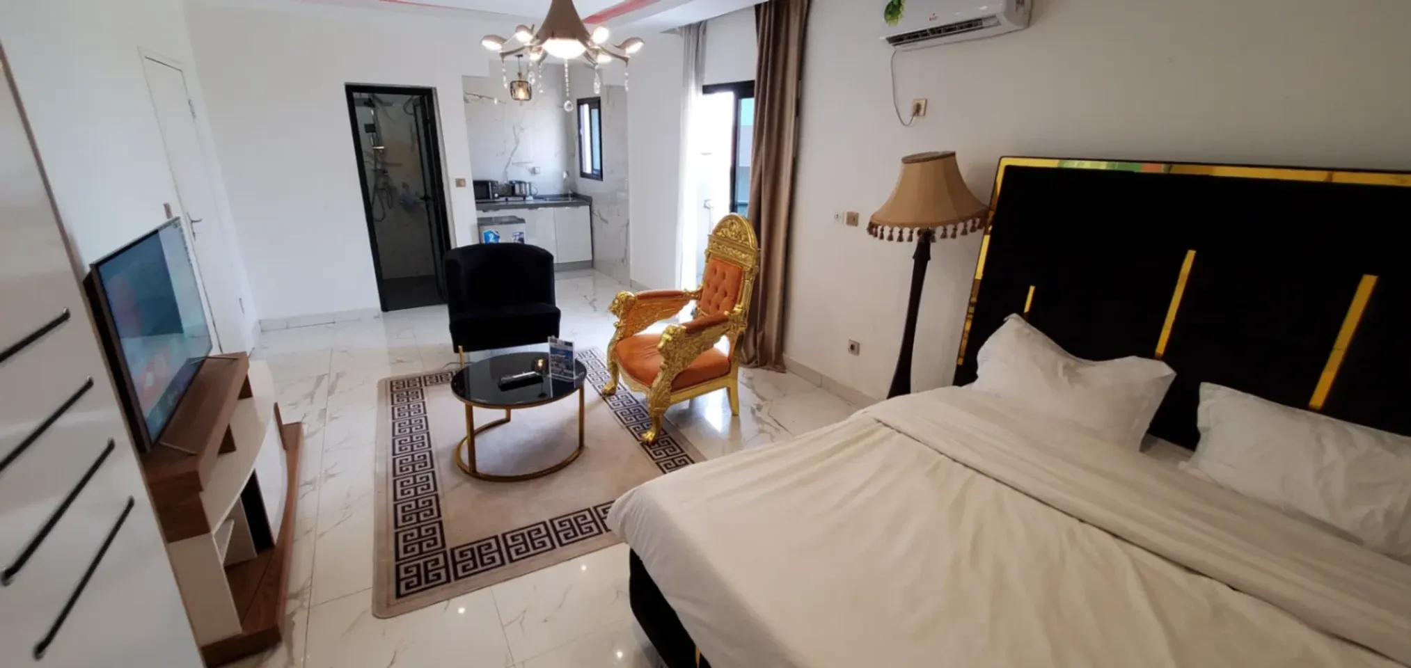 Chambre Meublée Bonaberi, Douala (7/7)