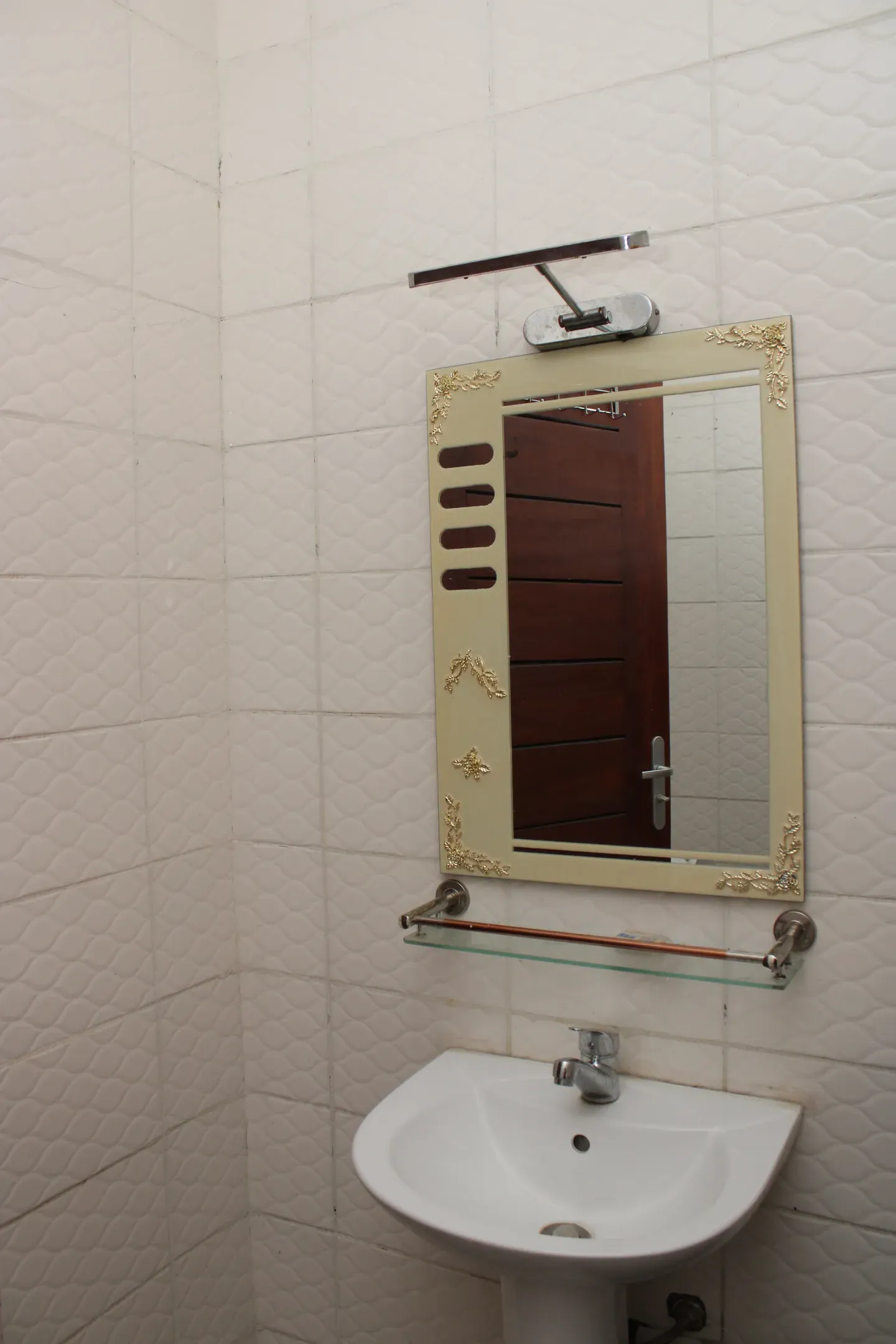 Studio Meublé Bonamoussadi, Douala (9/11)