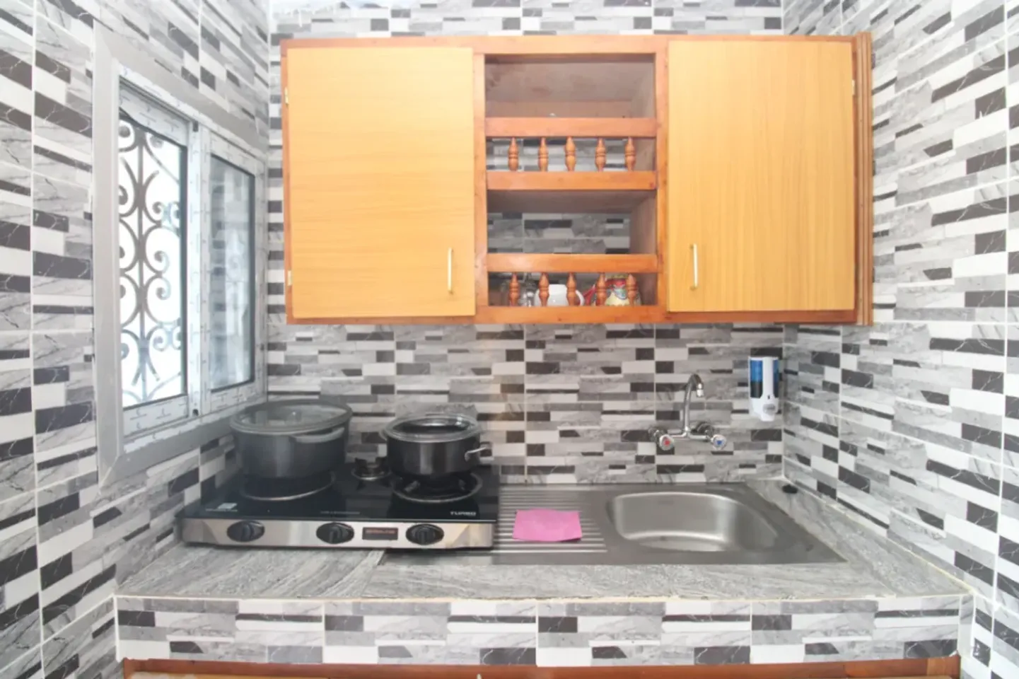 Appartement Meublé Bepanda, Douala (4/15)