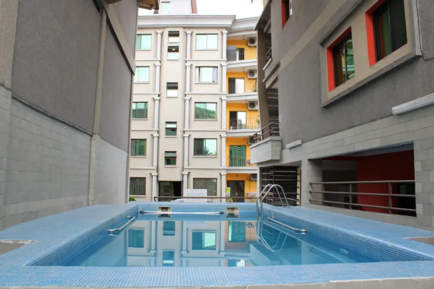 Studio Meublé Kotto, Douala (6/15)