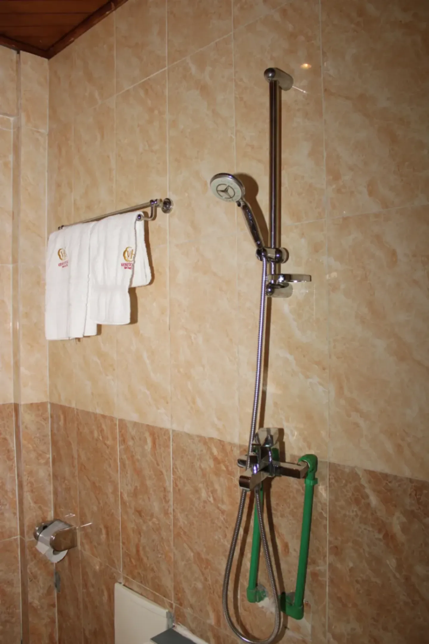 Chambre Meublée Makepe, Douala (7/8)
