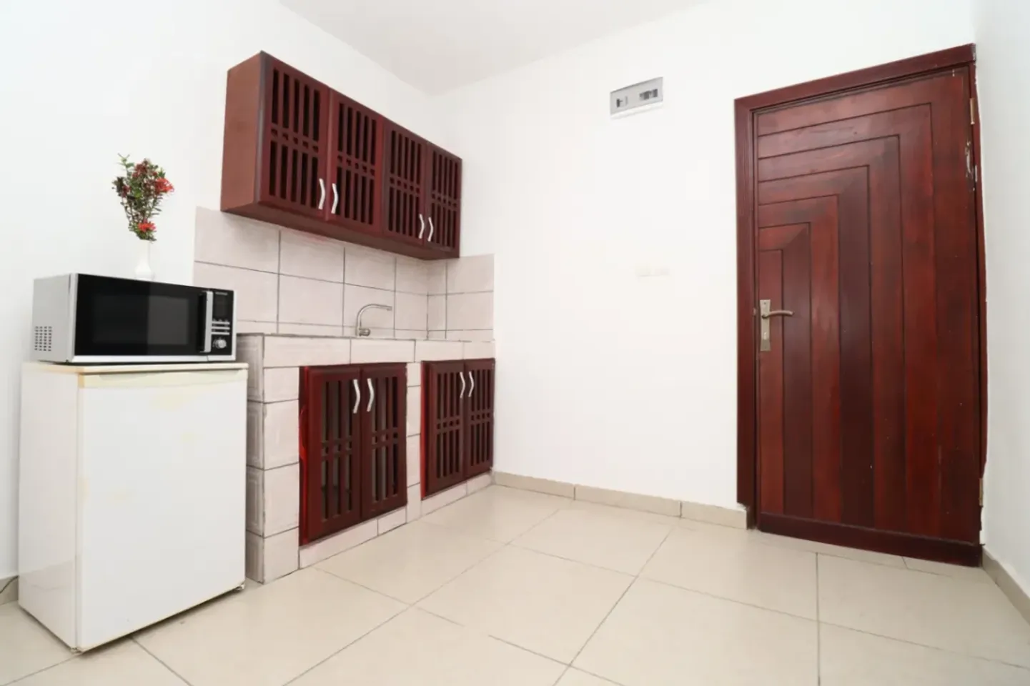 Studio Meublé Bwambe, Kribi (3/9)