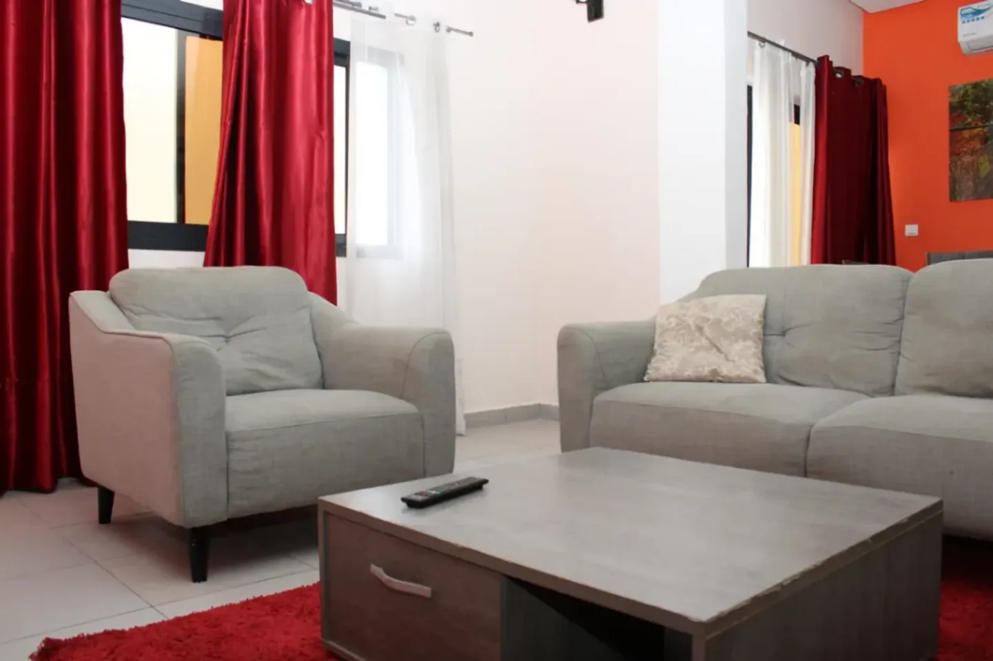 Appartement Meublé Bonamoussadi, Douala (3/13)