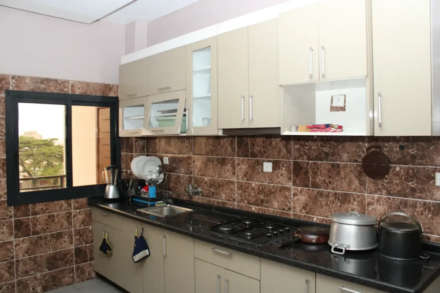 Appartement Meublé Bonamoussadi, Douala (7/13)