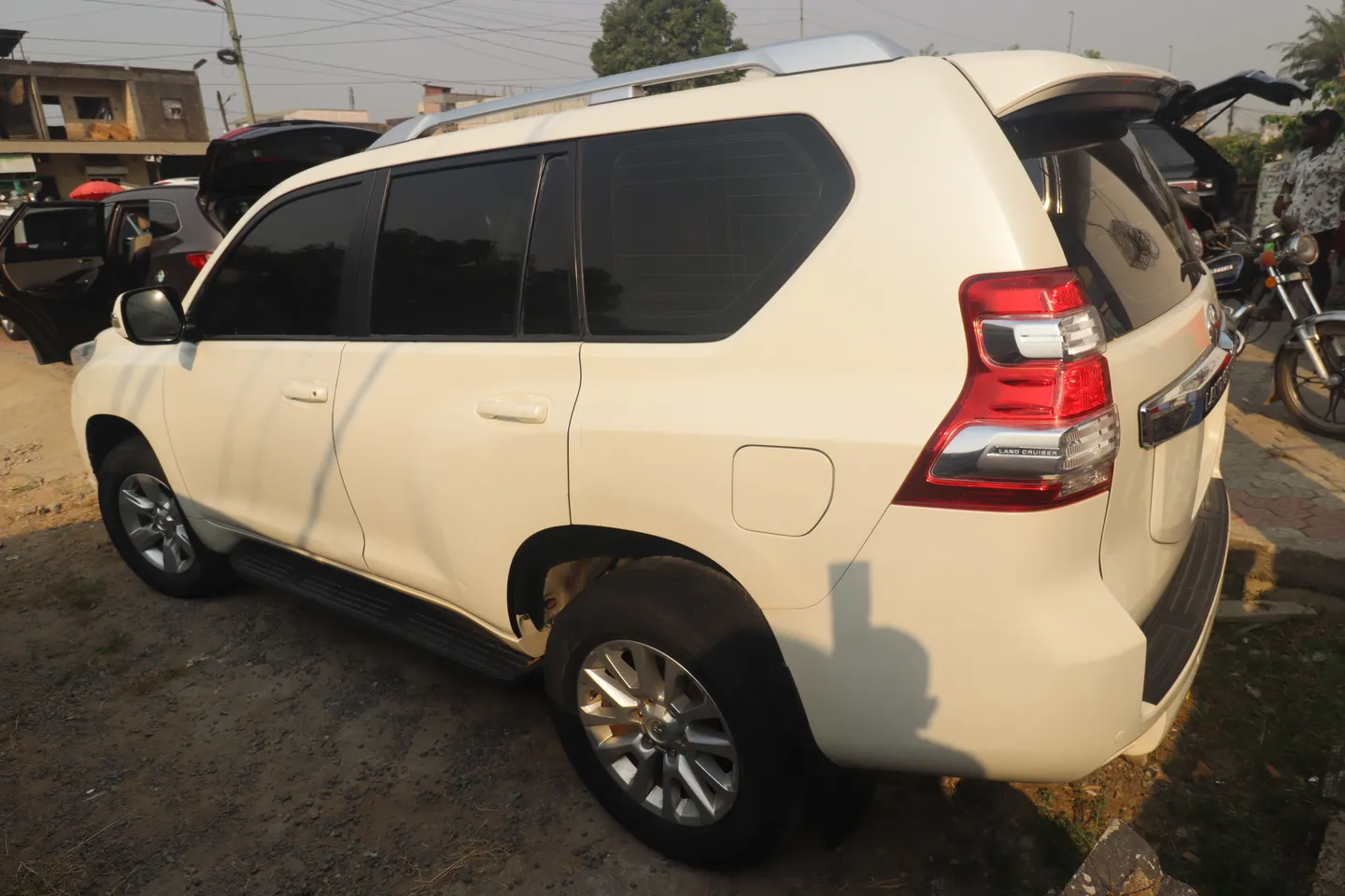 Toyota Prado | Automatique | Essence (5/10)