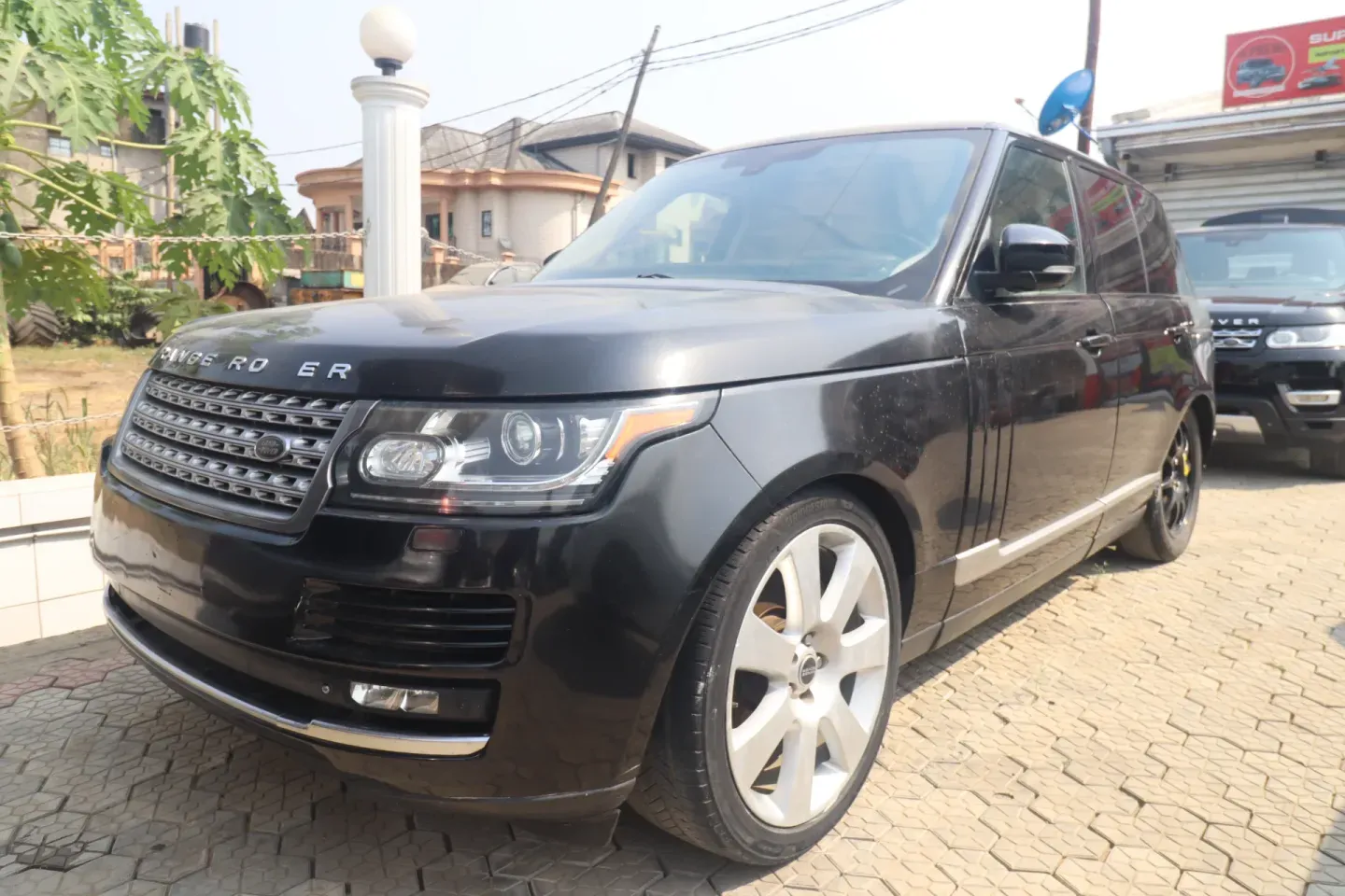 Land Rover HSE Range Rover | Automatique | Essence (1/8)