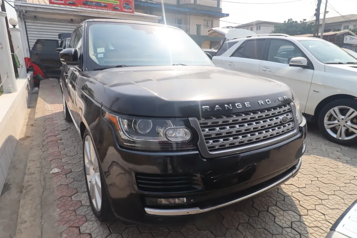 Land Rover HSE Range Rover | Automatique | Essence (3/8)