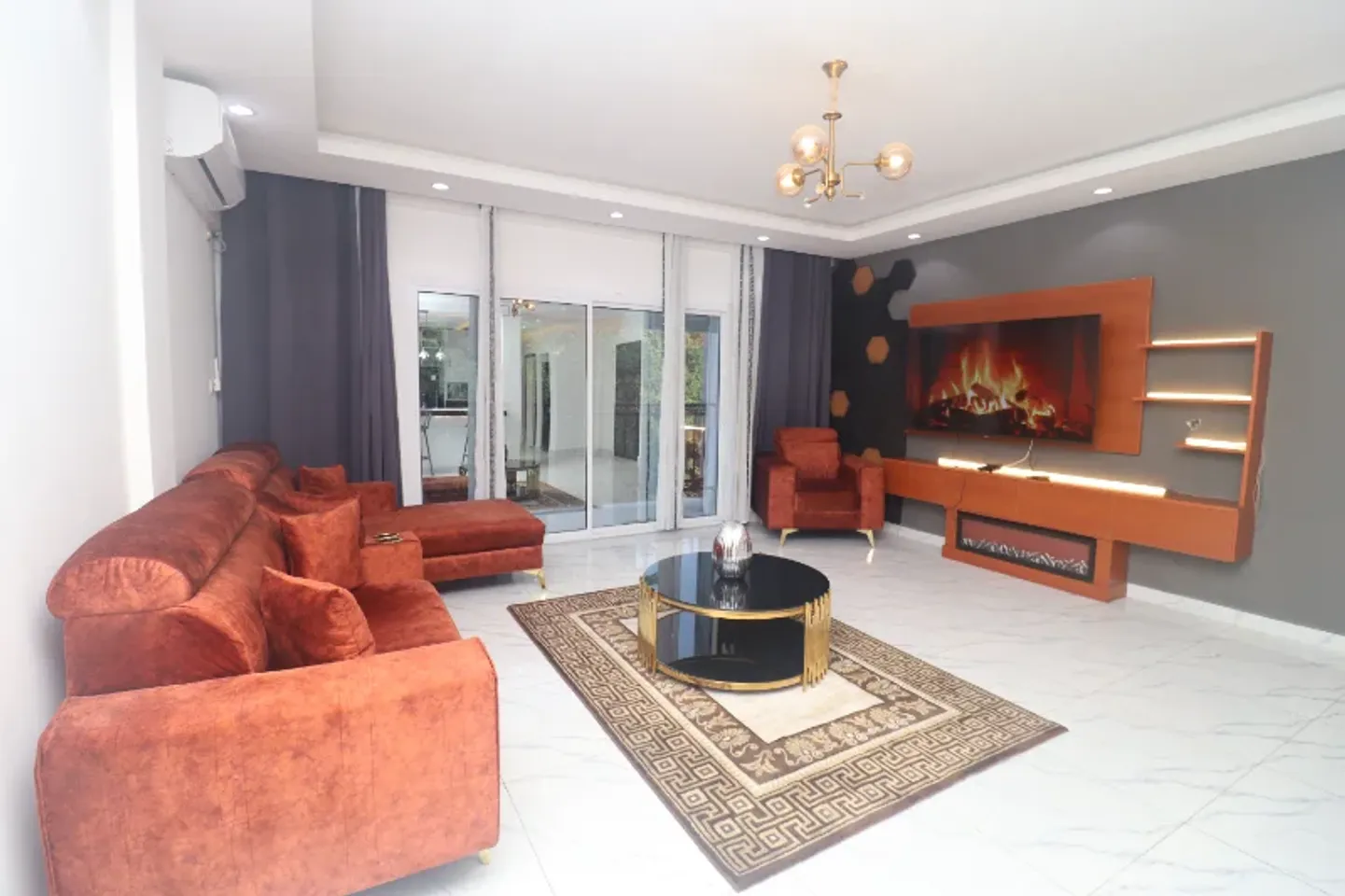 Appartement Meublé Bonapriso, Douala (1/14)