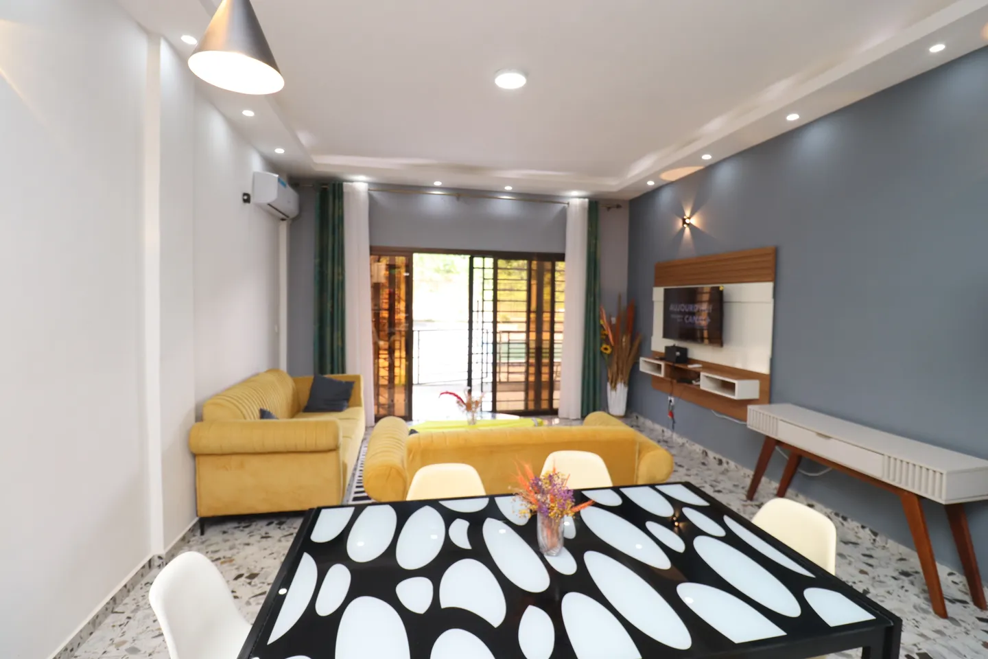 Appartement Meublé Bebambwe, Kribi (1/20)