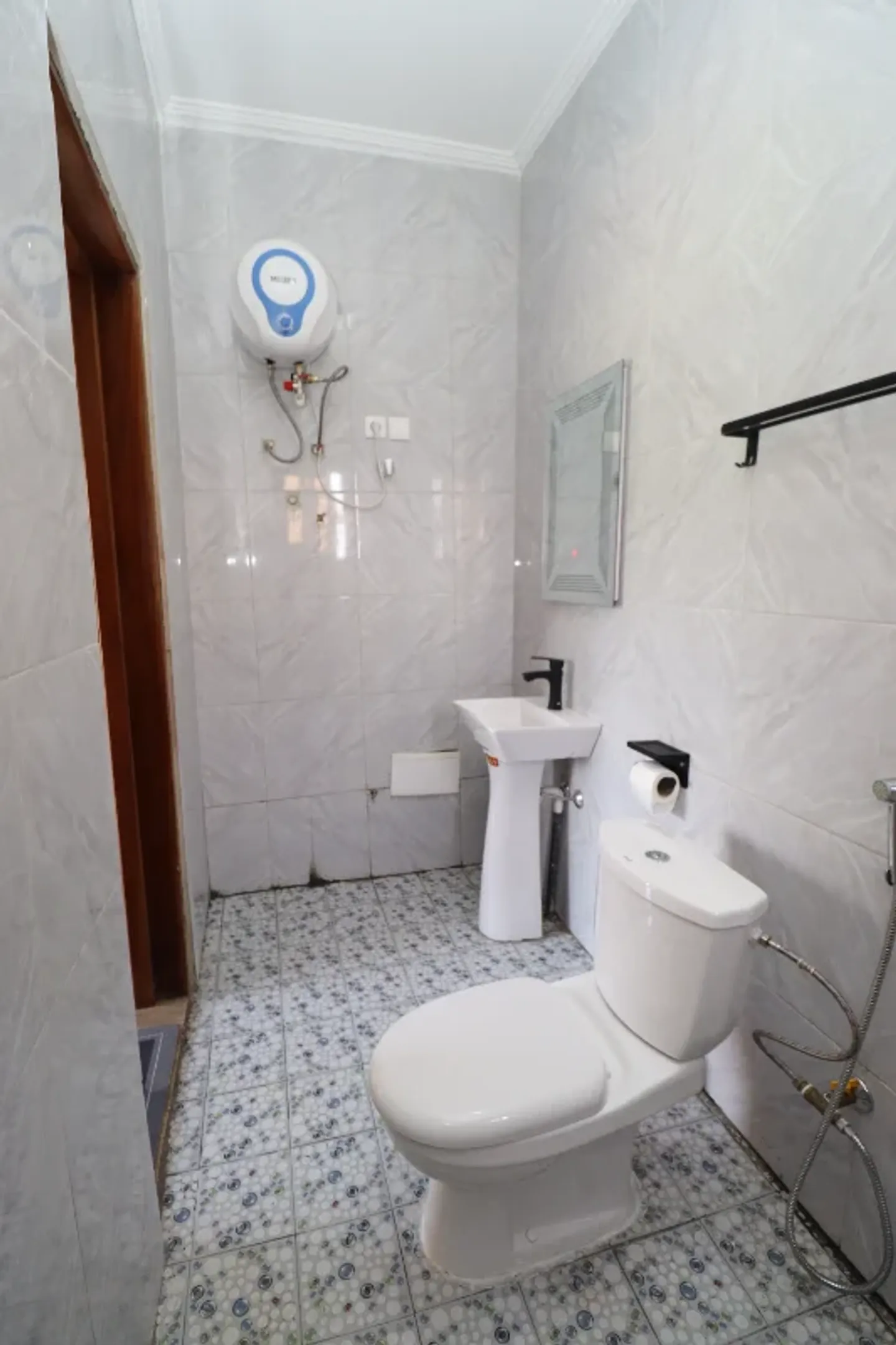 Chambre Meublée Bebambwe, Kribi (6/8)