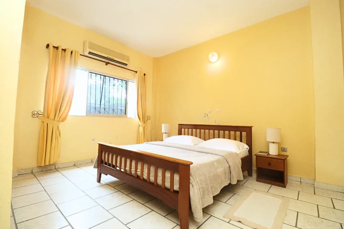 Studio Meublé Bonanjo, Douala (8/11)