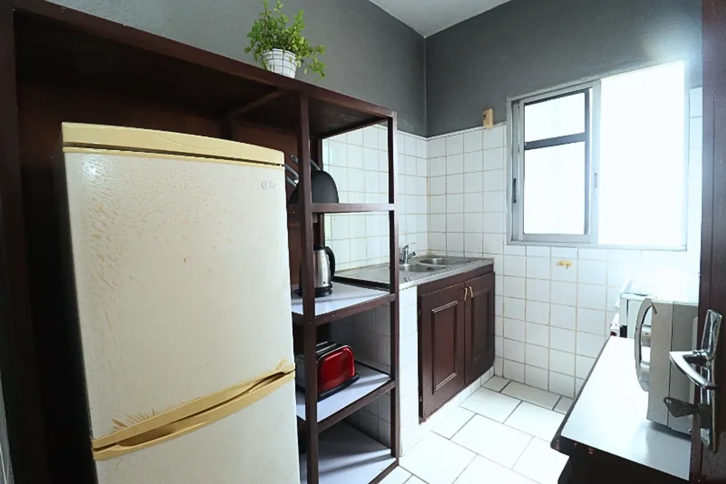 Studio Meublé Bonanjo, Douala (8/14)